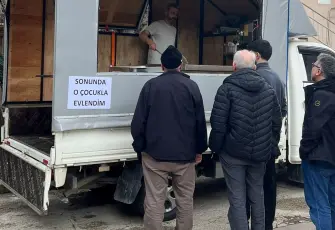 Sevdiği kişiyle evlendiği için lokma döktürdü