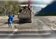 Aşırı yağış sonrası kapanan yollar kısa sürede ulaşıma açıldı