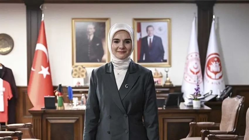 Bakan Göktaş'tan çocukların sosyal medya kullanımına ilişkin paylaşım