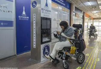 İzmir Büyükşehir’den engelli yurttaşlara ücretsiz onarım desteği