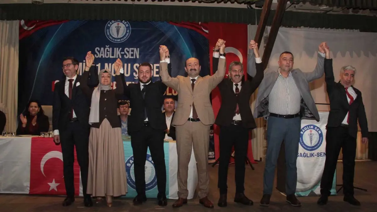 Sağlık-Sen İzmir’de gencer yılmaz dönemi devam ediyor: Delegelerden tam destek! haberinin görseli