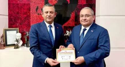 Ankara siyasetinde küfür depremi: İstifa eden Özarslan’dan Özel’e suç duyurusu!