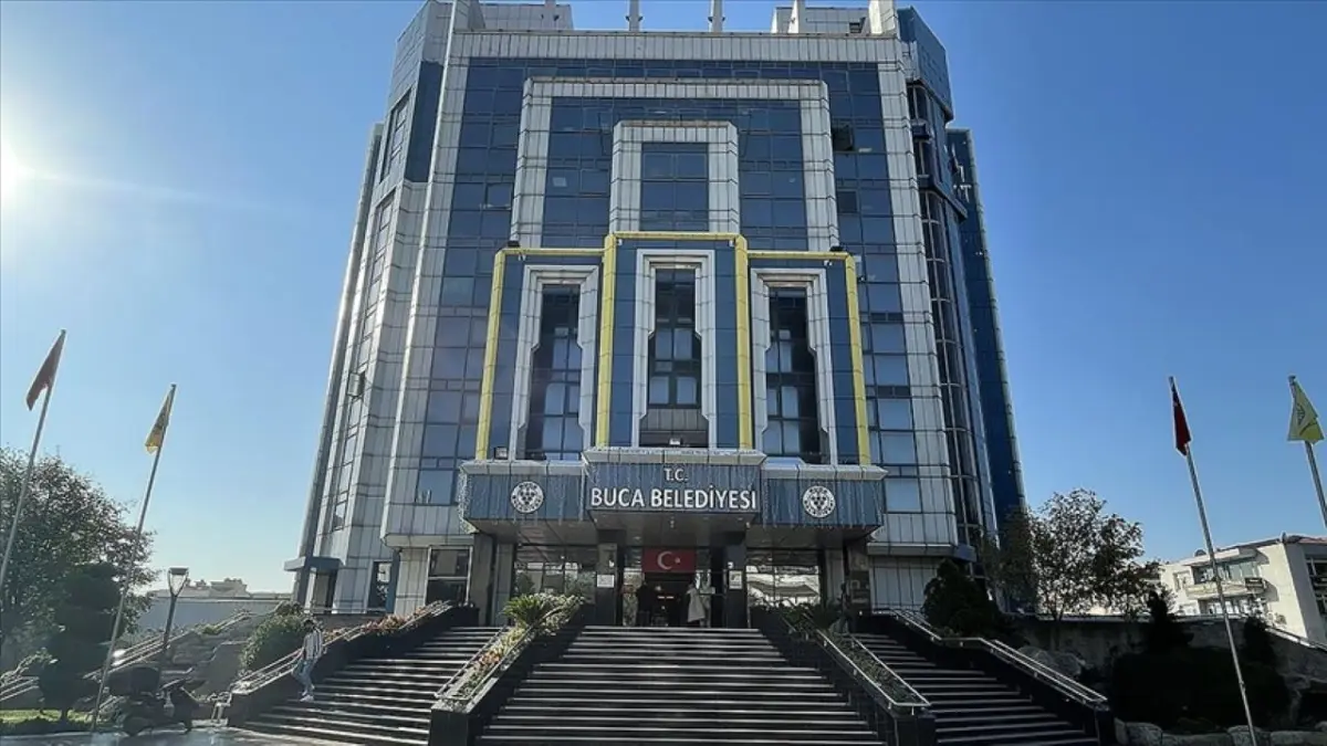 Buca Belediyesi’ne rüşvet operasyonu: 7 şüpheli tutuklandı haberinin görseli