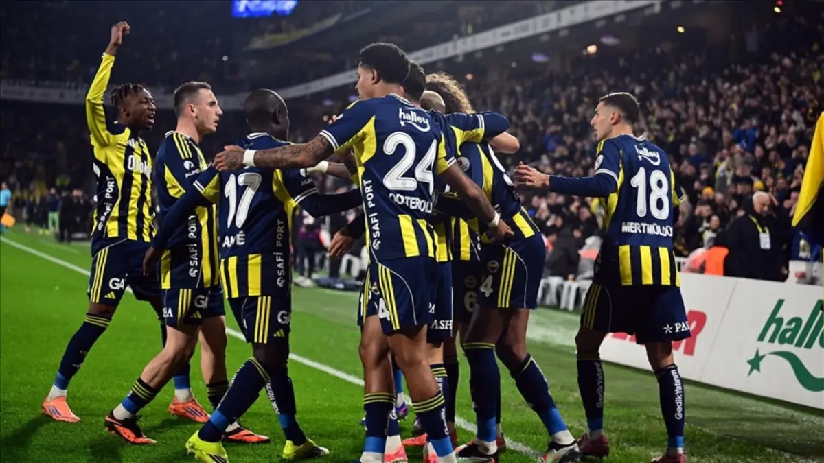 Fenerbahçe evinde farklı kazandı: Gençlerbirliği’ni 3-1 yendi haberinin görseli
