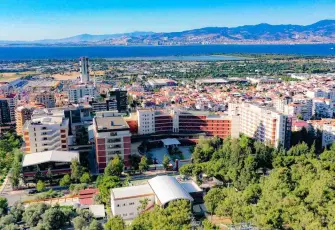 İEÜ’lü Gizem Caz Afişi Yarışması’nda birinci oldu