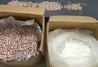 İzmir haber: 104 bin 40 adet uyuşturucu sentetik ecza ele geçirildi