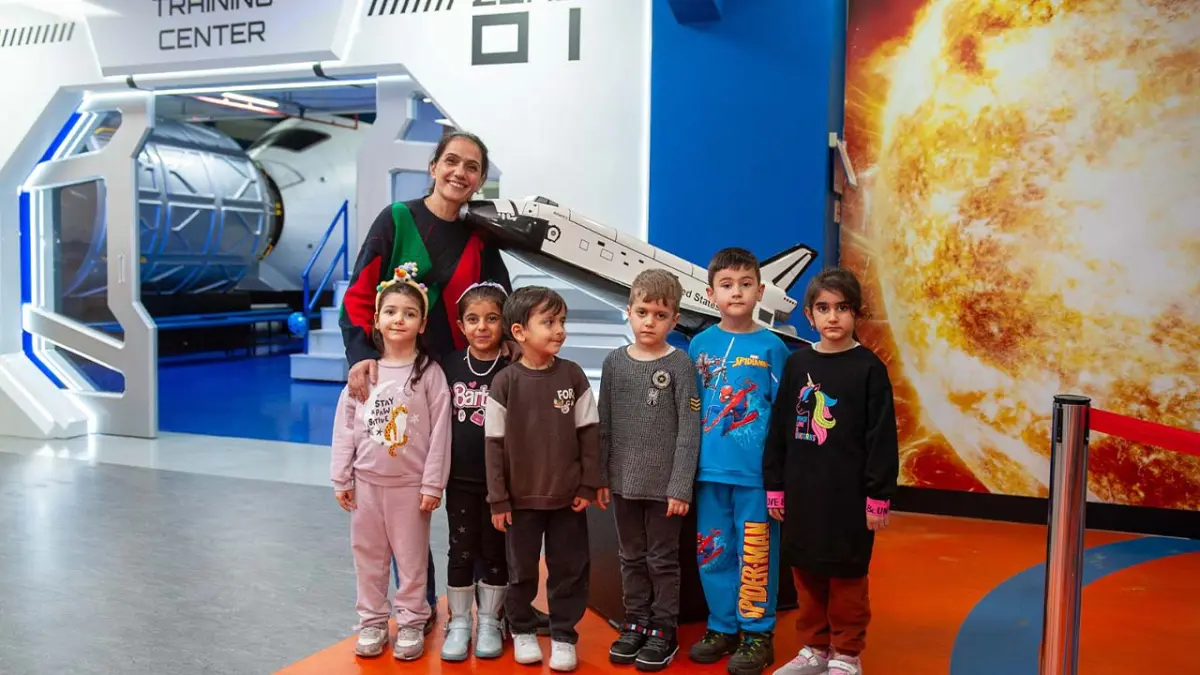 Karşıyaka Belediyesi, çocukları bilim ve uzayla buluşturdu haberinin görseli