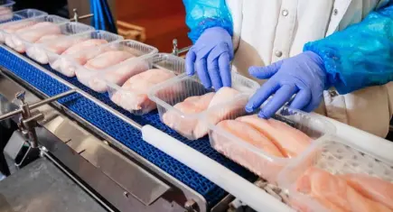 Ticaret Bakanlığı'ndan tavuk fiyatlarına "İhracat" freni: Ramazan öncesi fahiş zamma yasak geldi!