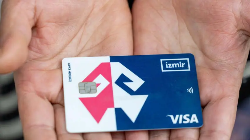 Anne Kart, ailelerin yanında