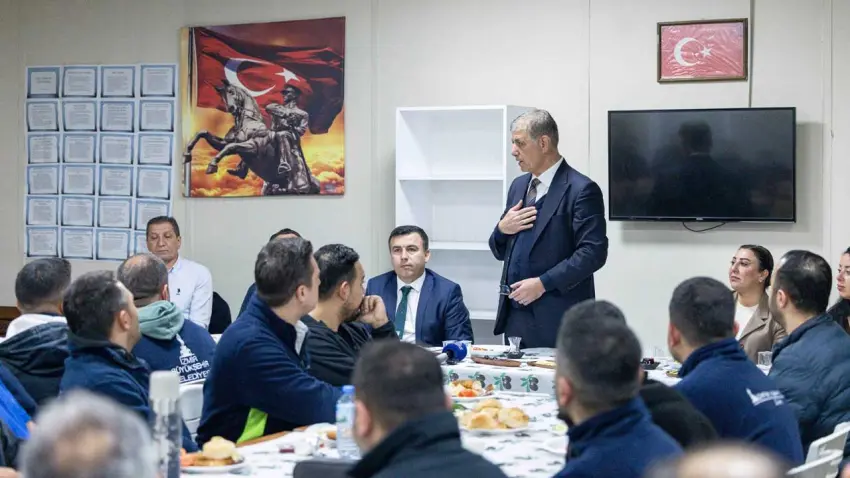 Başkan Tugay güne emekçilerle başladı