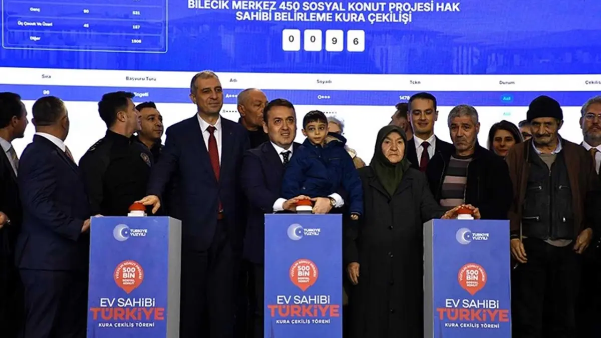 Bilecik’te konut seferberliği: 1419 aile yeni yuvasına kavuşuyor haberinin görseli