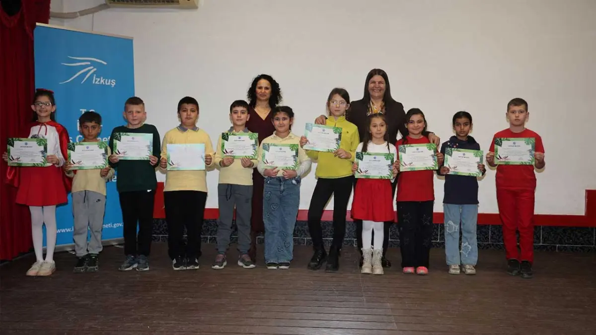 “Doğa Çantam” Projesi Foça’da start aldı: Öğrencilere çevre bilinci aşılandı haberinin görseli