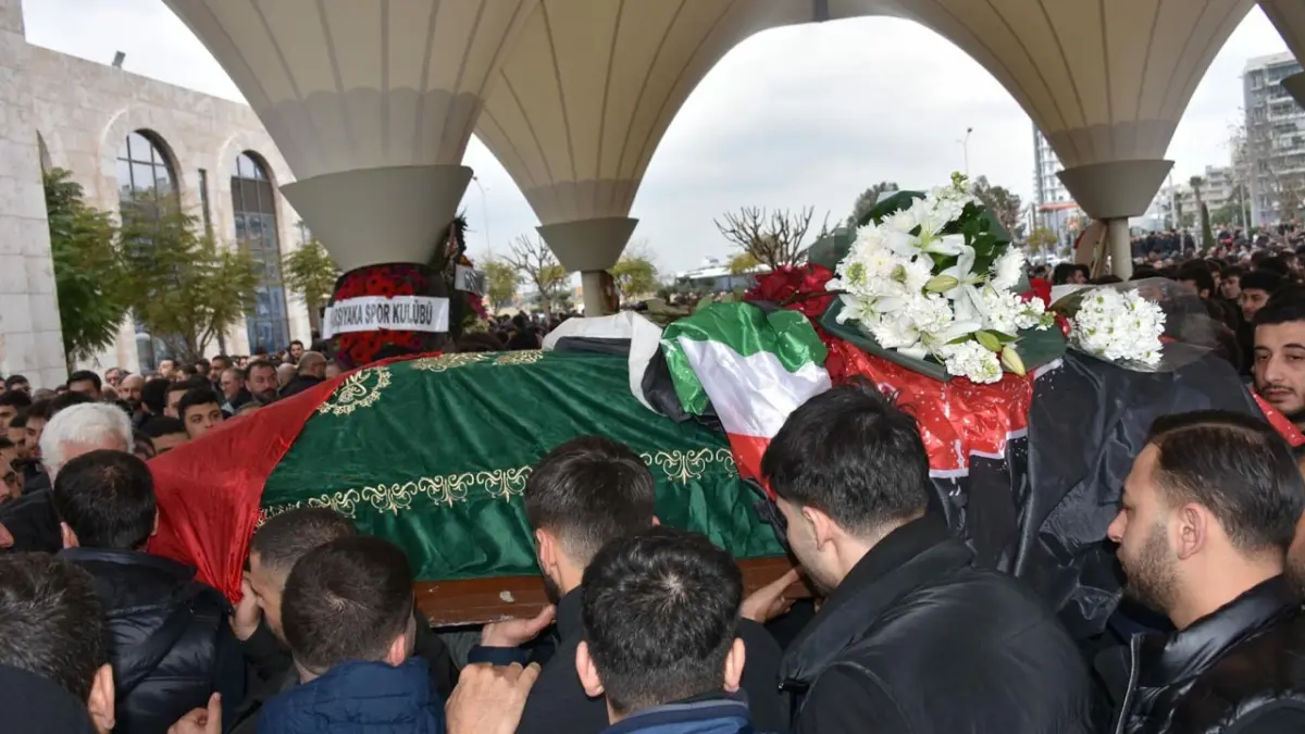 Kazada ölen KSK taraftarı Serhat son yolculuğuna uğurlandı haberinin görseli