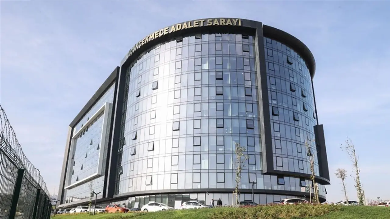 Küçükçekmece Adliyesi’nde hakime saldırı girişimi: Avukat adli kontrolle serbest