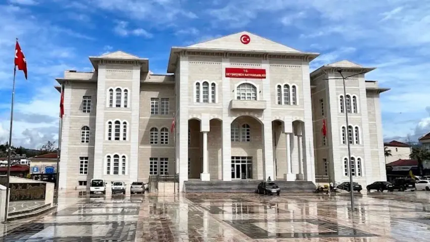 Muğla’da rüşvet soruşturması: Kaymakamın koruma polisi ve şoförü gözaltında