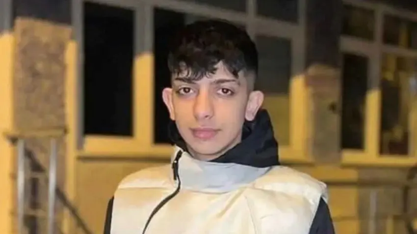 Sokak ortasında infaz: 16 yaşındaki çocuk kurtarılamadı haberinin görseli