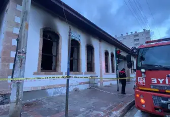 Bahçeli'nin mezun olduğu 115 yıllık tarihi okulda yangın!
