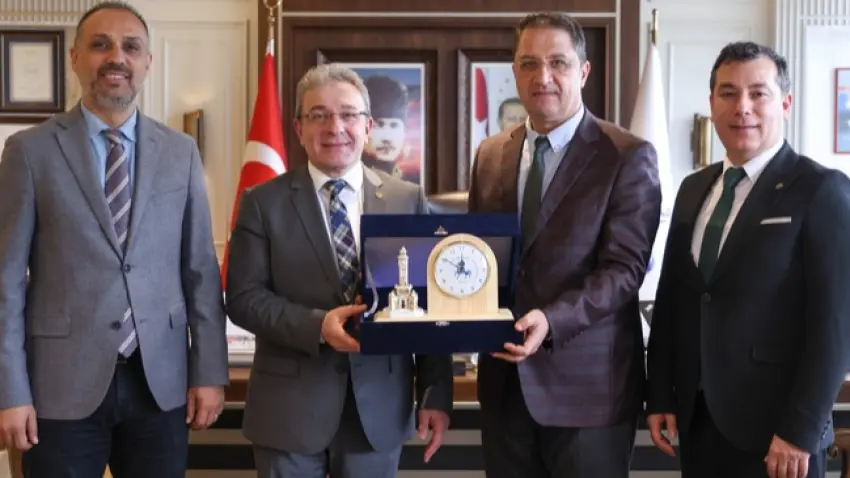 Basın İlan Kurumu İzmir Bölge Müdürü Başeğmez’den DEÜ Rektörü Yılmaz’a ziyaret haberinin görseli