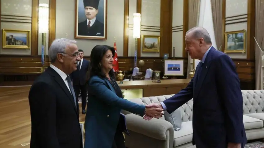 Beştepe’de kritik zirve: Cumhurbaşkanı Erdoğan, Pervin Buldan ve Mithat Sancar’ı kabul etti