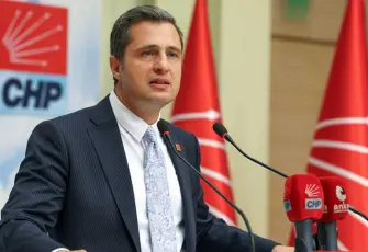 CHP’li Yücel: Urla’daki hurda gemi risk taşıyor