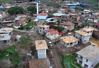 Ödemiş’te yangın sonrası umut yeşeriyor