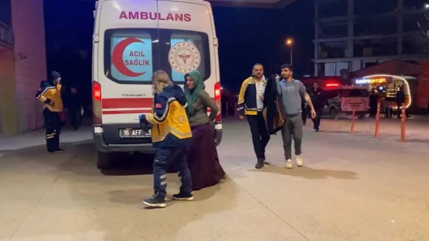 Borç kavgası kanlı bitti: Enişte hem kayınbiraderini hem eşini bıçakladı haberinin görseli