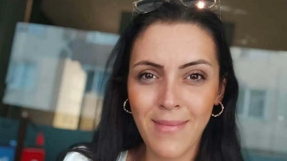 İzmir'de ölü bulunan Duygu'nun davasında sanıklara verilen beraat kararı bozuldu haberinin görseli