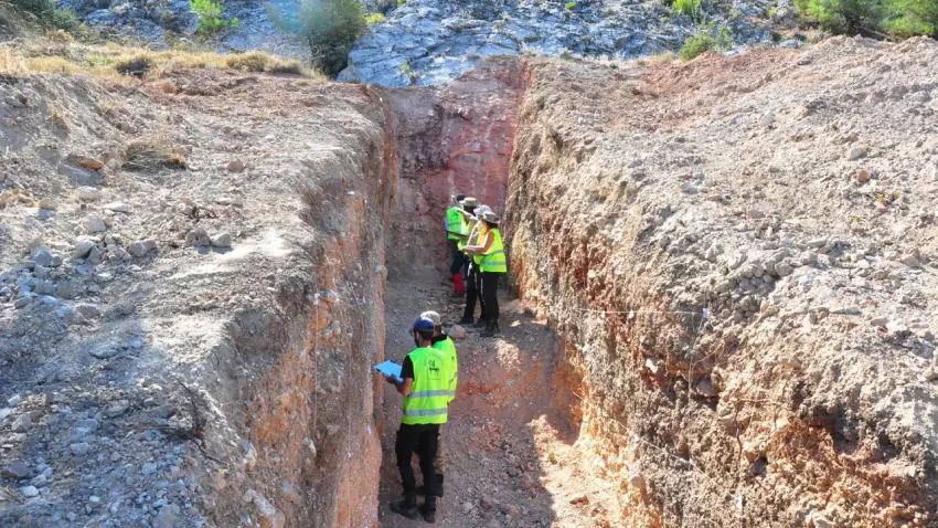 İZSU ve Büyükşehir iştiraklerinde çalışan jeoloji mühendisleri bir araya geliyor