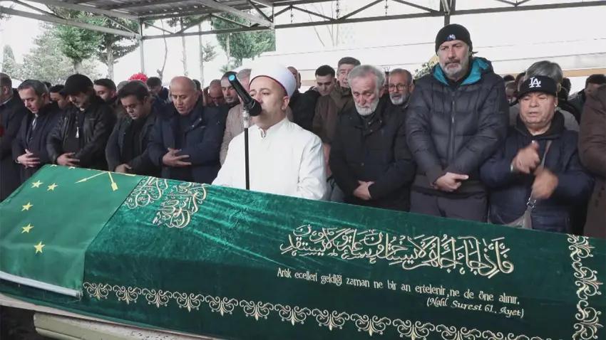 Oyuncu Kanbolat Görkem Arslan son yolculuğuna uğurlandı haberinin görseli