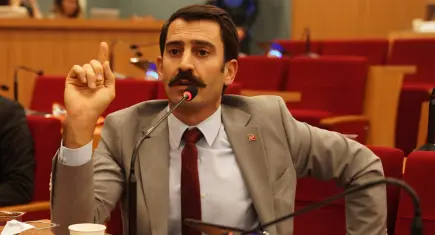 AK Partili Dilaver Kişili: İzmir’in yolları bir bataklık gibi her şeyi içine çekmeye başlayacak