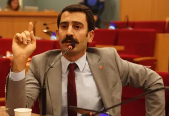 AK Partili Dilaver Kişili: İzmir’in yolları bir bataklık gibi her şeyi içine çekmeye başlayacak