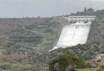Aliağa’da Güzelhisar Barajı tam kapasiteye ulaştı, kontrollü su salımı başlatıldı