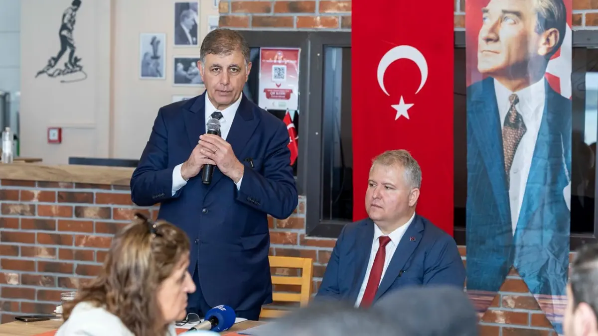 Başkan Cemil Tugay: Bütün gücümüzle, imkanımızla hizmet etmek için buradayız haberinin görseli