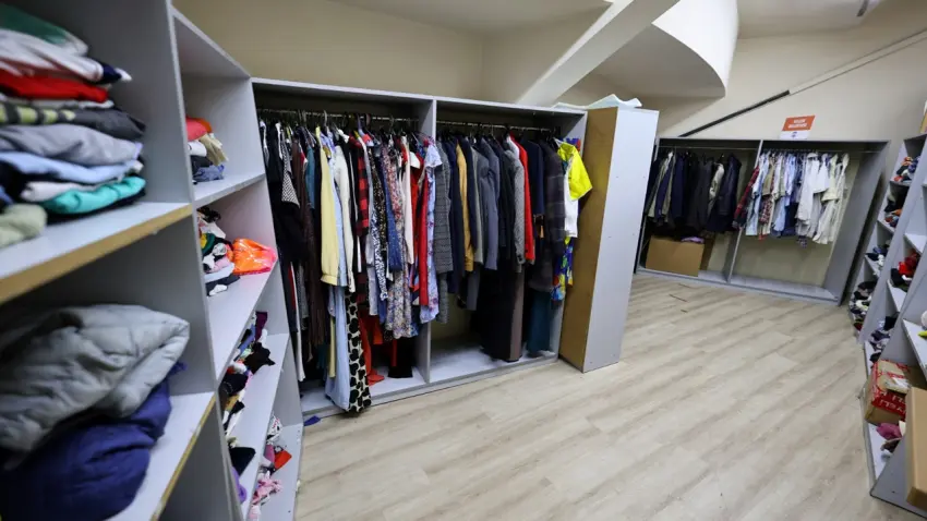 Efes Selçuk Belediyesi Sosyal Market ile dayanışmayı büyütüyor