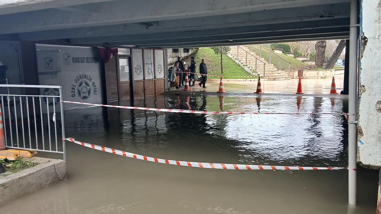 Fırtına ve sağanak nedeniyle bazı illerde eğitime ara verildi 