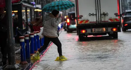 İzmir’de yağış rekoru: 44 günde geçen yılın toplamından fazla yağış düştü