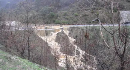 İzmir haber: Ödemiş-Turgutlu yolu trafiğe kapatıldı