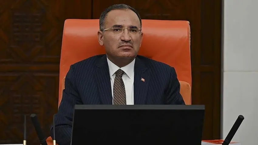 TBMM Başkanvekili Bozdağ'dan, bakanlar Gürlek ve Çiftçi'nin yemin ettiği oturuma ilişkin açıklama haberinin görseli