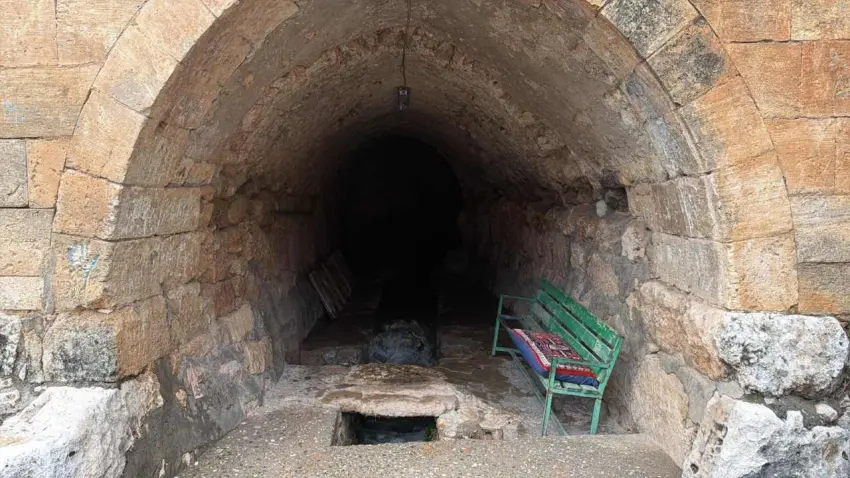 380 yıllık tarihi cami: 4. Murat’ın yaptırdığı caminin altındaki su yeniden akmaya başladı