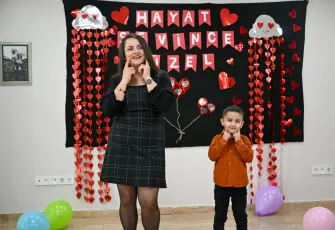 Bornova’da sevgiyle atılan adımlar: Minikler ve aileleri aynı ritimde buluştu