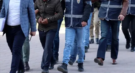İki ilde tefecilik ve nitelikli yağma yapan suç örgütlerine operasyon: 18 kişi tutuklandı