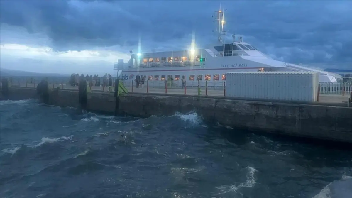 Marmara, Ege ve Batı Karadeniz için fırtına alarmı haberinin görseli
