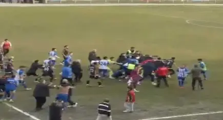 Amatör maçta kavga: 3 yaralı