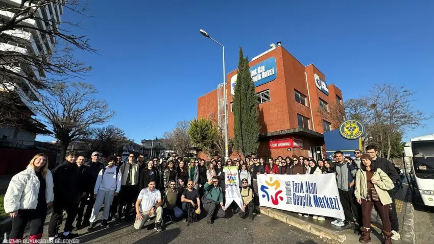 İzmirli gençler doğa yürüyüşünde buluştu