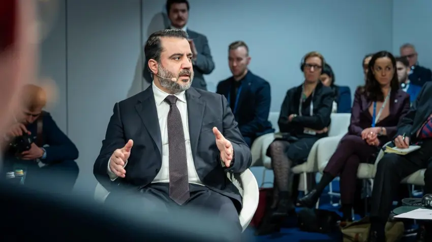 Şeybani: Suriyelilerin dönüşü ülkenin yeniden inşasına katkı sağlamalı haberinin görseli