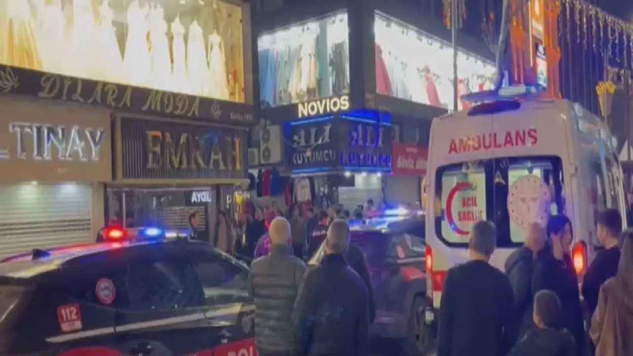 Silahını doldur boşalt yapan kuyumcu çalışanı iş arkadaşını vurdu