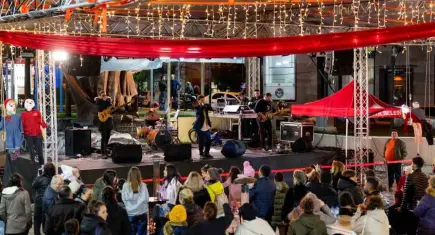 Balçova’da Sevgililer Günü coşkusu yaşandı