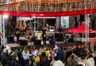 Balçova’da Sevgililer Günü coşkusu yaşandı