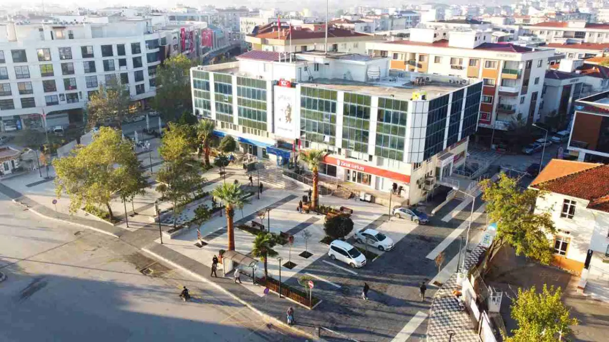 Menderes’te Sakız Ağacı Projesi halkla buluşuyor haberinin görseli