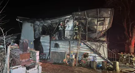 Prefabrik evde yangın faciası: Karı koca hayatını kaybetti